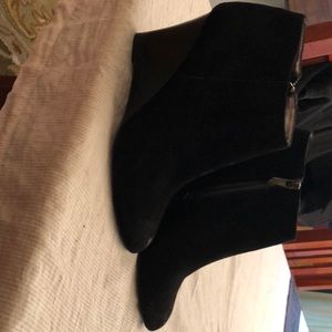 Black suede wedge. Adrienne Vittadini size 8